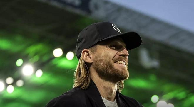 门兴官方：临时主帅波兰斯基转正，合同有效期至2028年