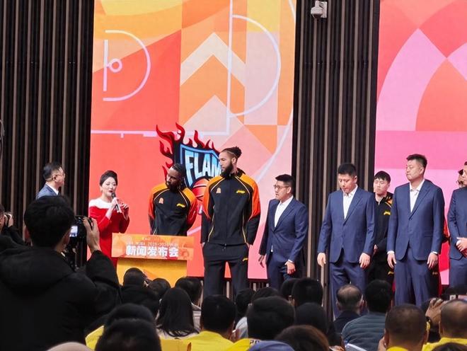 官宣！山西男籃外援全部確定，不願意大手筆投入瞭