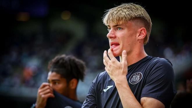 德天空：德甲三强争夺17岁中场德卡特，安德莱赫特要价2500万