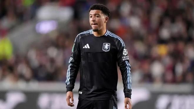 7场0球0助！曼联弃将在维拉举步维艰 或合同到期回归多特