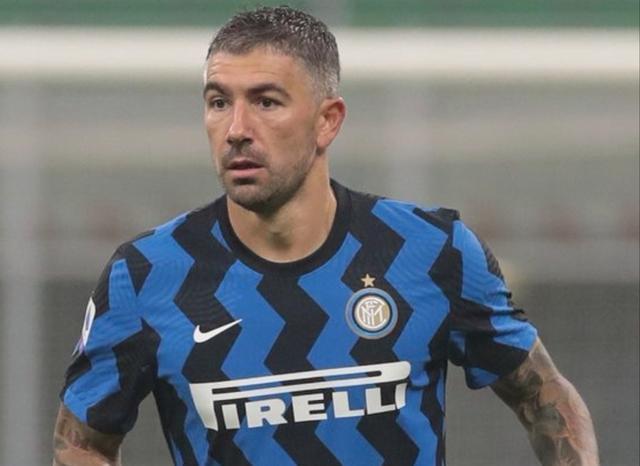 科拉罗夫希望蒂尔尼选择意甲，丰塞卡有能力执教黄黑军团