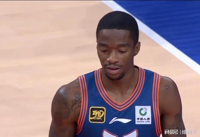 不賣瞭?四川隊可能強行留下薩姆納,廣東隊第四外援補強計劃落空