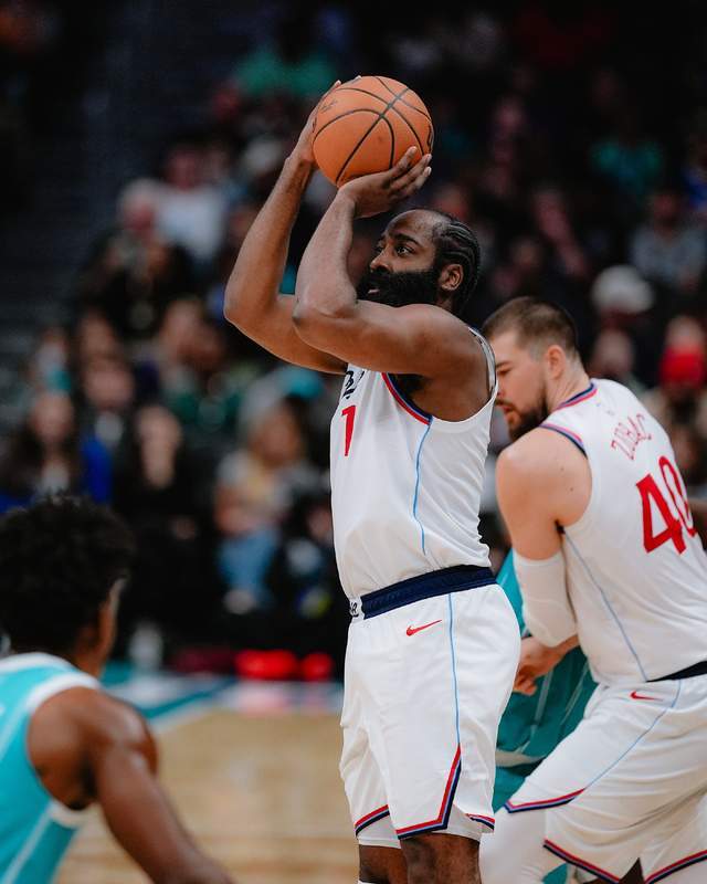 爆砍55分帶隊贏球！哈登一戰創2大神跡，賽後一番話讓人動容