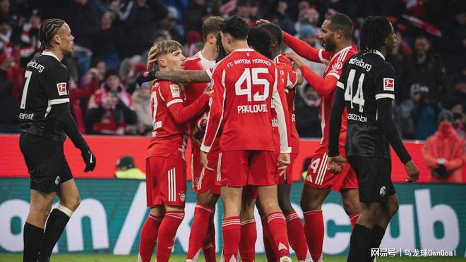 0-2到6-2，德甲逆转！日本球员破门，夺冠热门踢疯了+稳居第1