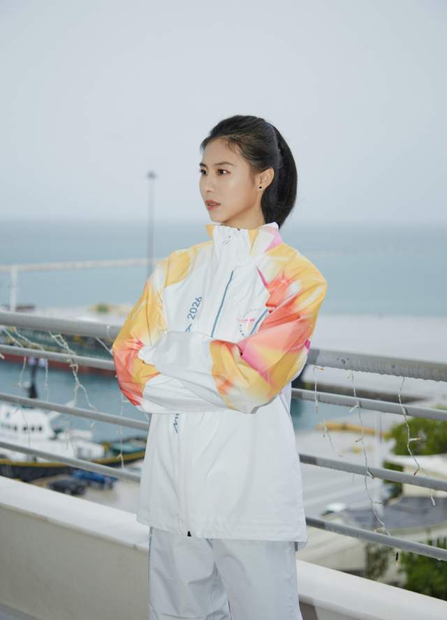 錯怪她瞭！女籃顏值擔當並非旅遊，而是完成更重要任務，令人驕傲