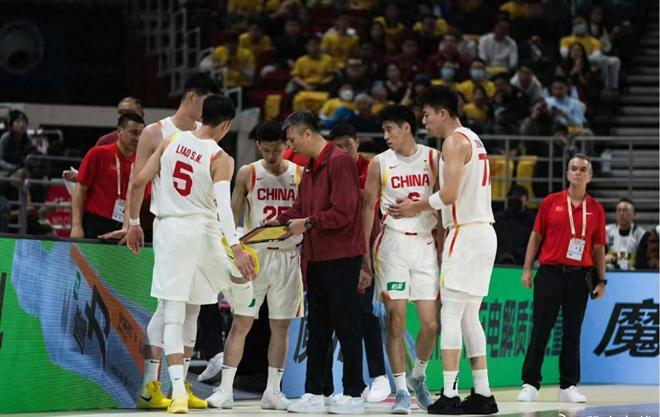 別圍繞著他打瞭！四名嘴呼籲棄用1人打炮轟：你已不是當初的你瞭