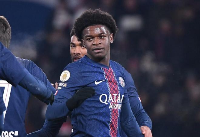 马尔基尼奥斯：恩贾恩图的表现非常出色，我们会帮他稳步成长