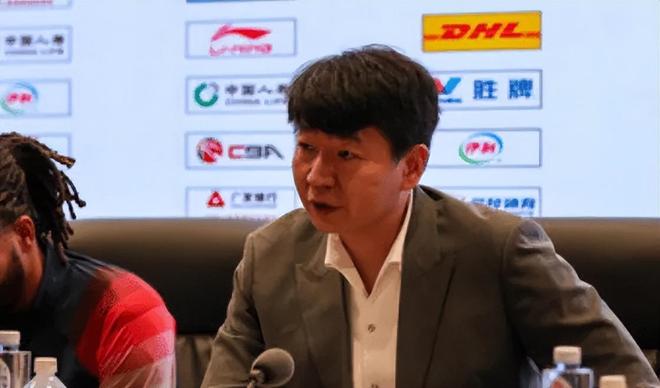 勝北控發佈會！邱彪點贊籃板，不滿對裡勒限制，會不斷完善！