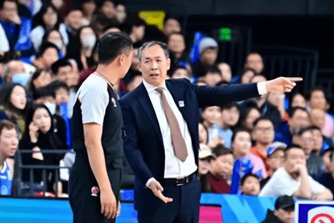 勝深圳采訪！許利民翟曉川直指開局松懈+三連客，透露曾凡博動態