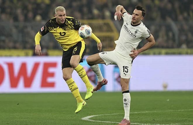 埃姆雷-詹：聚勒依然是一名顶级球员；我们本该更早终结比赛